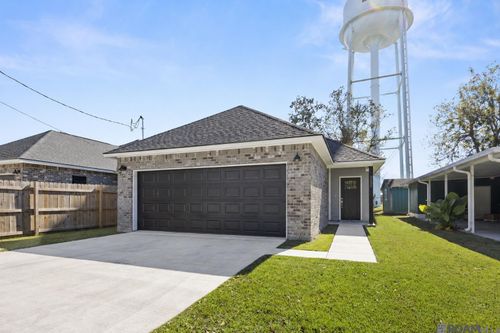 3220 Jackson St, Baker, LA, 70714-2830 | Card Image