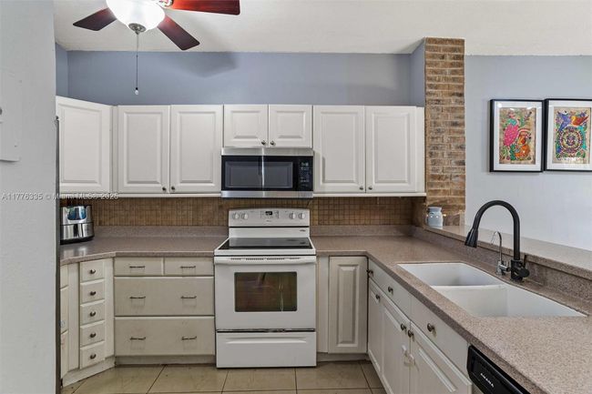 APT-103 - 1417 Avon Ln, Townhouse with 2 bedrooms, 2 bathrooms and null parking in North Lauderdale FL | Image 8