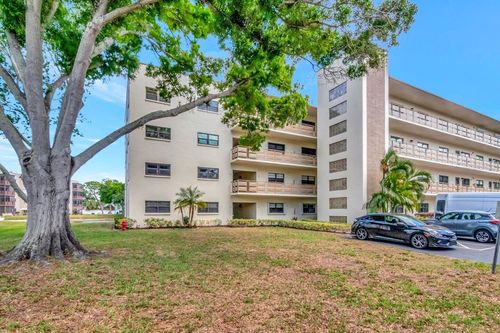215-6070 80th St N, ST PETERSBURG, FL, 33709-7027 | Card Image