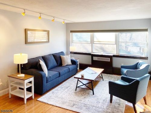 apt-c9-37 Hill St, Morristown, NJ, 07960-5364 | Card Image