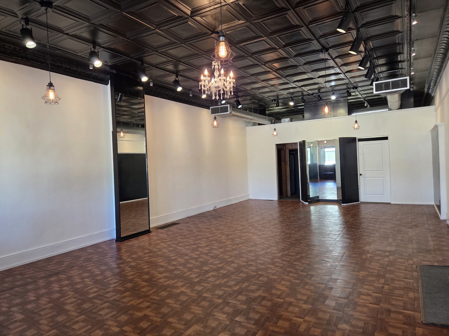 Commercial Lease in Clinton 2