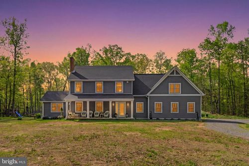 9396 Donnybrook Dr, MIDLAND, VA, 22728-1715 | Card Image