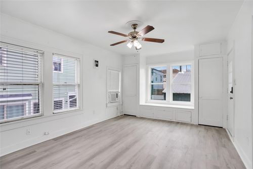 apt-c-1133 W Clay St, Houston, TX, 77019-4263 | Card Image