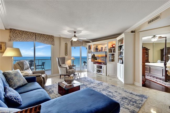 APT-2-3 - 5051 N Highway A1a, House attached with 4 bedrooms, 4 bathrooms and null parking in Hutchinson Island FL | Image 10