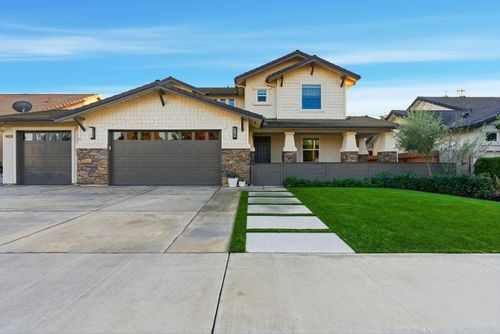 6321 W Oriole Avenue, Visalia, CA, 93291 | Card Image