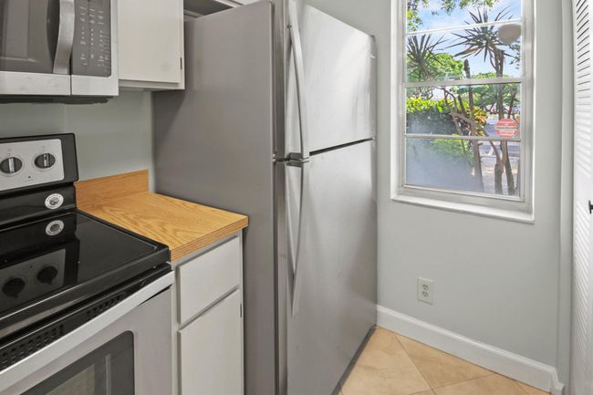 APT-101 - 2230 N Cypress Bend Dr, Condo with 2 bedrooms, 2 bathrooms and null parking in Pompano Beach FL | Image 5