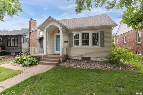 2917 Farnam St, Davenport, IA, 52803-1632 | Card Image