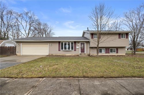 165 Meadow Dr, Elyria, OH, 44035-1867 | Card Image