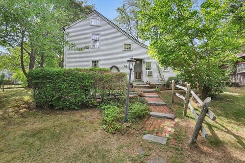10 Joyce Ct, Niantic, CT, 06357-2436 | Card Image