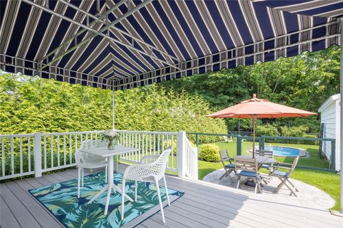43 Washington Ave, Greenport, NY, 11944-1116 | Card Image