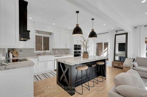 7294 Rosehurst Dr, Mississauga, ON, L5N8H1 | Card Image