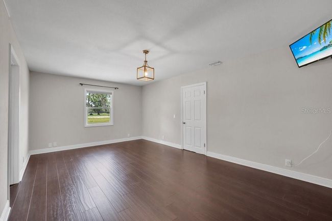 11015 S County Road 39, House other with 4 bedrooms, 2 bathrooms and null parking in Lithia FL | Image 17