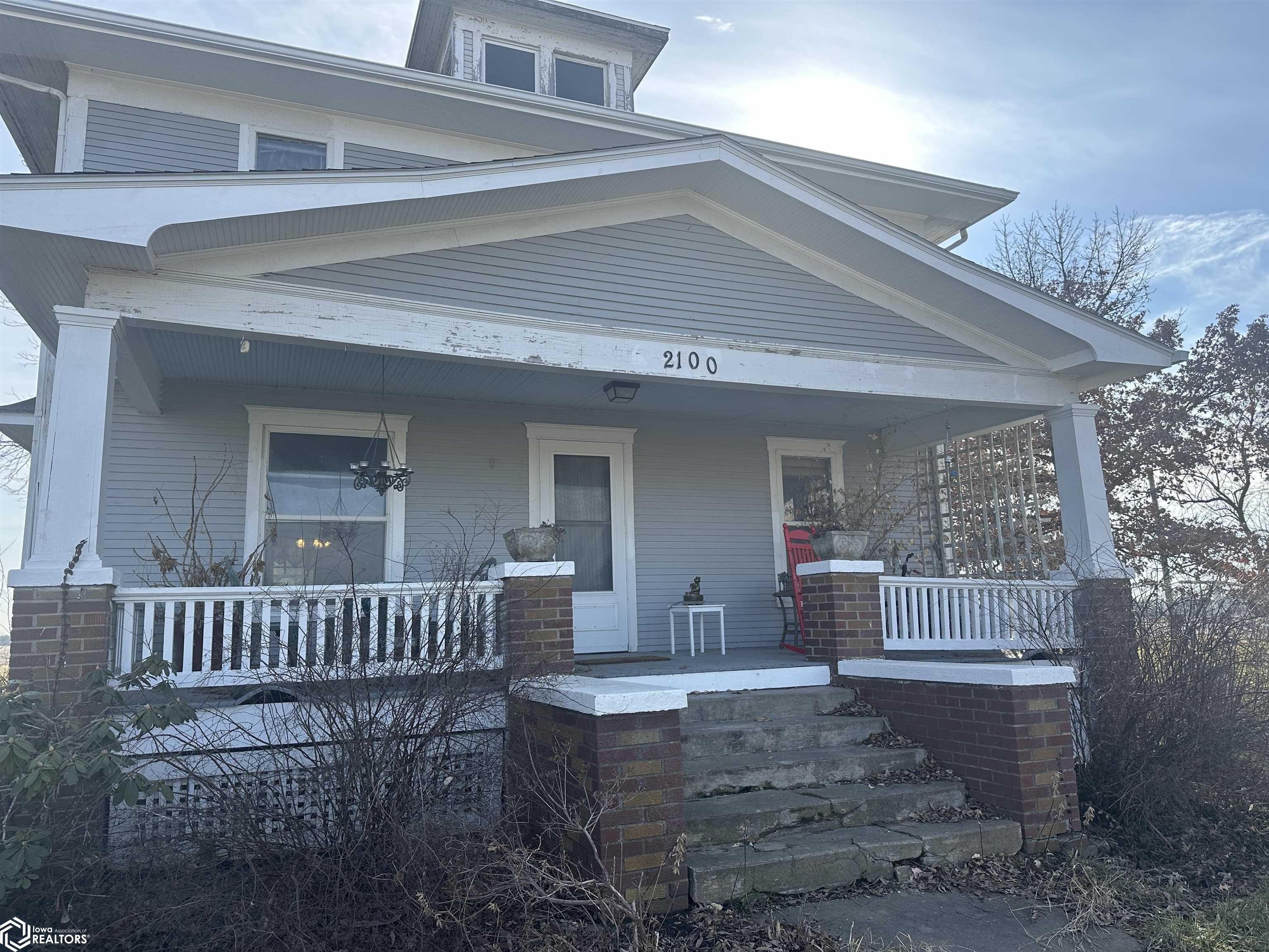 Washington St, Mount Pleasant, IA 52641