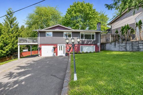 11564 141a St, Surrey, BC, V3R3K5 | Card Image