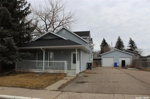 120 Main St, Midale, SK, S0C0B3 | Card Image