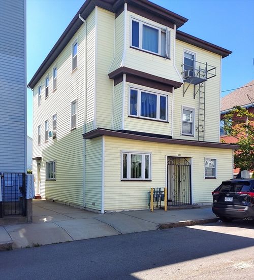 321 Harrison St, Fall River, MA, 02723-1776 | Card Image