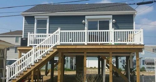 123 W Kingfisher Way, Lavallette, NJ, 08735-1225 | Card Image