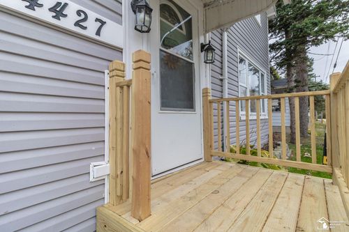 4427 Buckeye St, Luna Pier, MI, 48157-9533 | Card Image