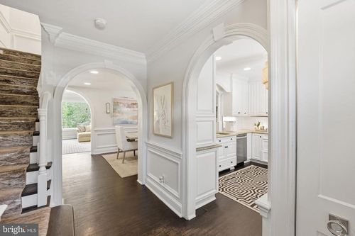 501-3523 Hamlet Pl, CHEVY CHASE, MD, 20815-4822 | Card Image