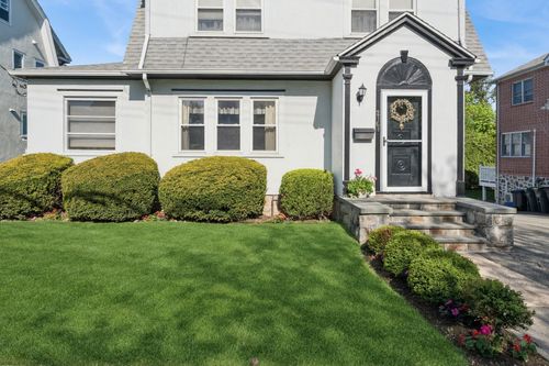 219 Third Ave, Pelham, NY, 10803-1428 | Card Image