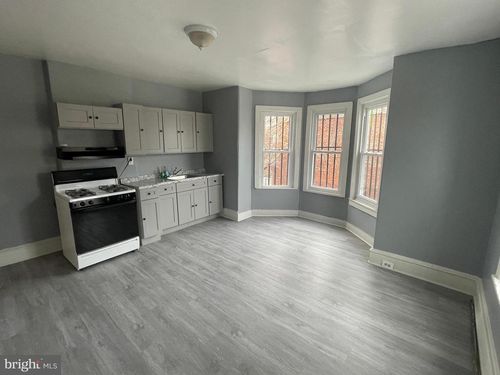 1901 S Broadway, CAMDEN, NJ, 08104-2105 | Card Image