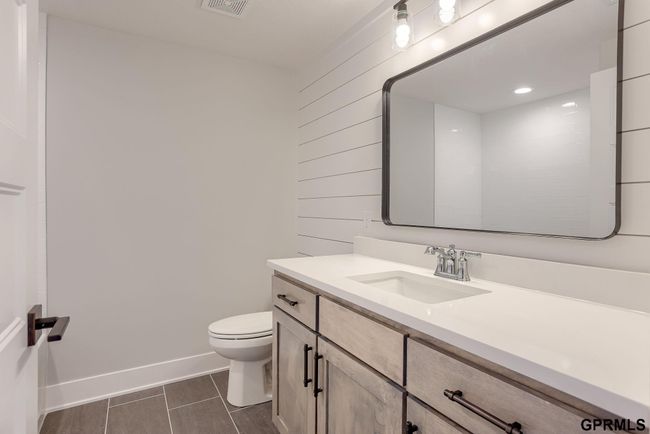 4093 George B Lake Pkwy, House other with 5 bedrooms, 4 bathrooms and 4 parking in Elkhorn NE | Image 26