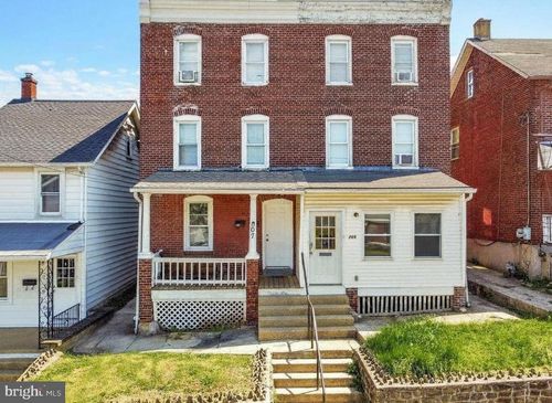 207 Union Ave, COATESVILLE, PA, 19320-3031 | Card Image