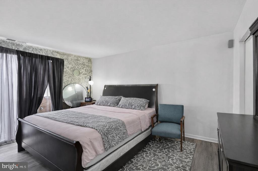 Residential in HYATTSVILLE 4