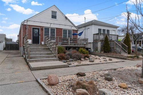 143 Newport Ave, Rockaway Park, NY, 11694-1133 | Card Image