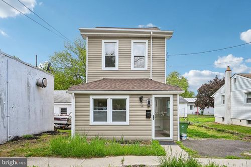 523 W 5th St, PALMYRA, NJ, 08065-1416 | Card Image