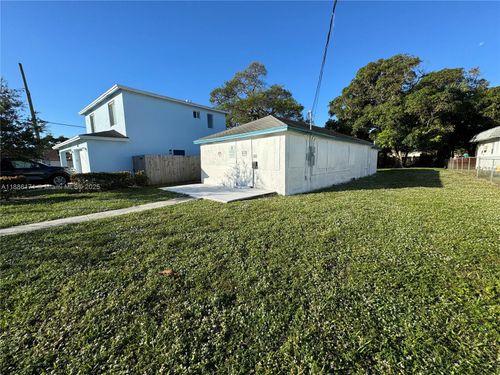 607 Nw 8th Ave, Pompano Beach, FL, 33060-5829 | Card Image