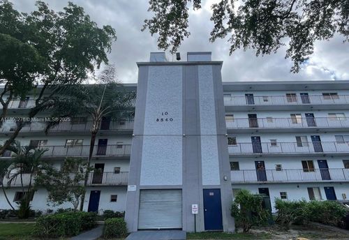 apt-402-8560 N Sherman Cir, Miramar, FL, 33025-2162 | Card Image