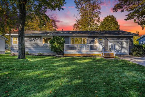 4543 Poulin St, Norton Shores, MI, 49441-5154 | Card Image