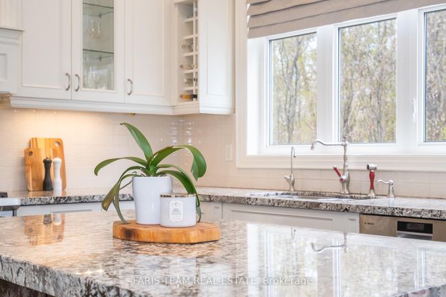 118 Headwind Blvd, House other with 5 bedrooms, 5 bathrooms and 5 parking in Woodbridge ON | Image 10