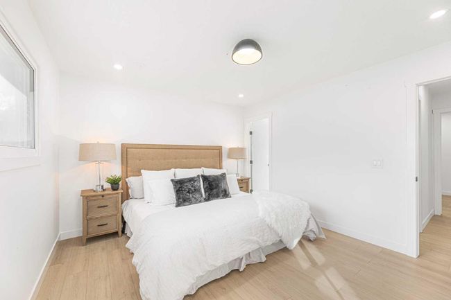 471 Cedarpark Dr Sw, House other with 5 bedrooms, 3 bathrooms and 1 parking in Calgary AB | Image 13
