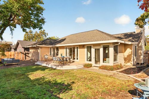 735 William Ct, Napa, CA, 94558-3072 | Card Image