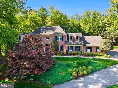 2028 Spring Branch Dr, Vienna, VA, 22181-2974 | Card Image