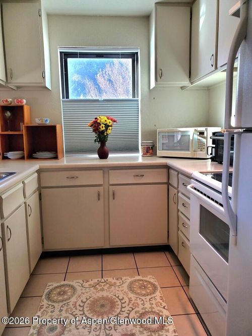 28-2015 Blake Ave, Glenwood Springs, CO, 81601-4201 | Card Image