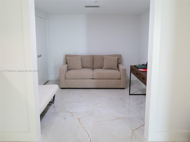 APT-1509 - 9066 Sw 73 Rd Ct, Condo with 2 bedrooms, 2 bathrooms and null parking in Pinecrest FL | Image 12