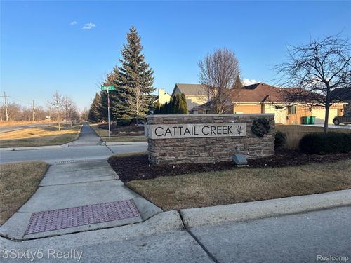 33188 Mallard Dr, Rockwood, MI, 48173-8643 | Card Image