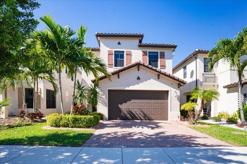 0-9786 W 34th Ave, Hialeah, FL, 33018-2015 | Card Image