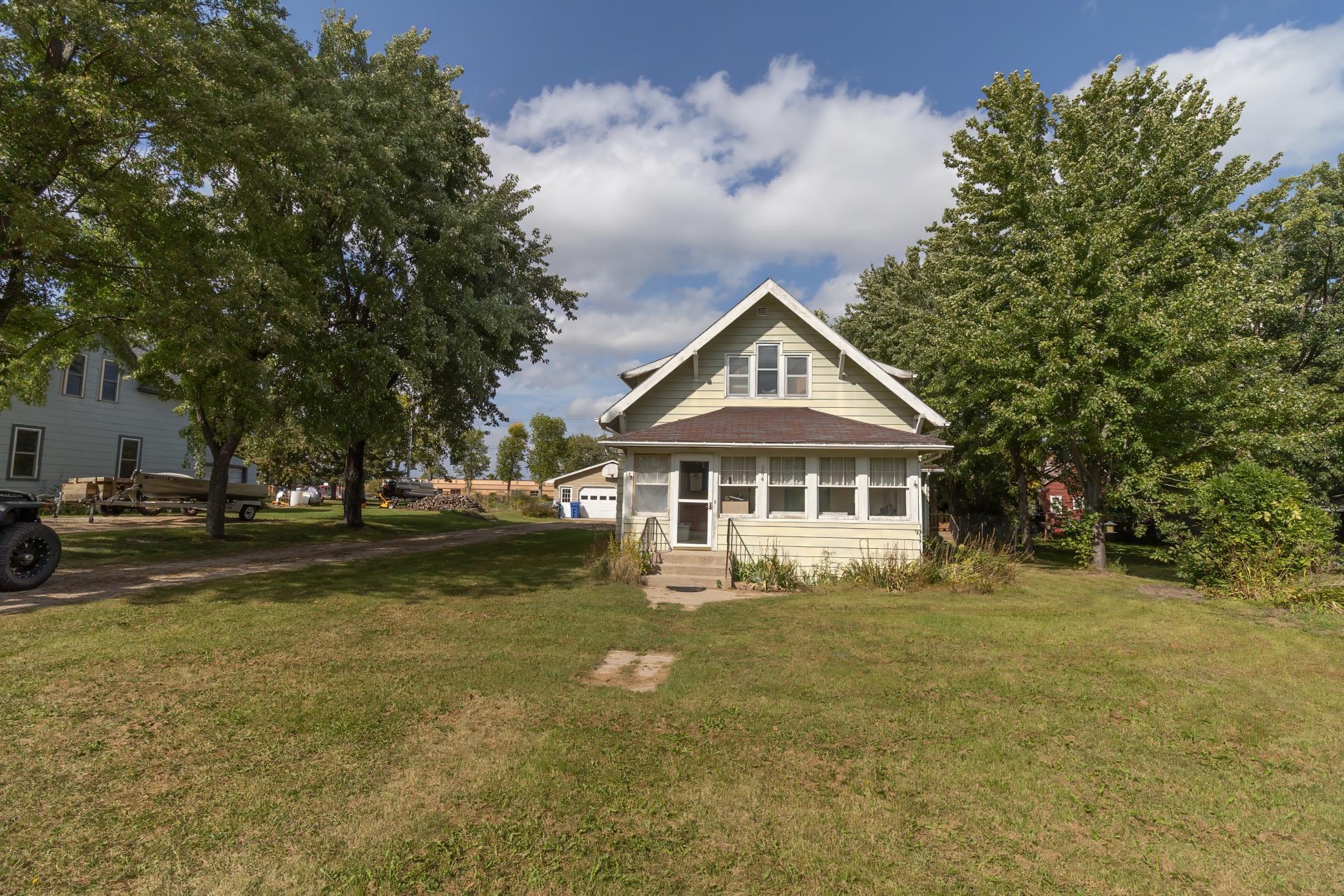 Main St, Battle Lake, MN 56515