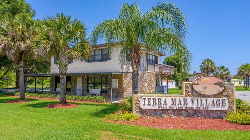 160 Red Bass Ln, EDGEWATER, FL, 32141-7300 | Card Image