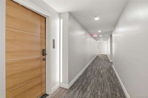 309-166 Oak St, Wyandotte, MI, 48192-5156 | Card Image