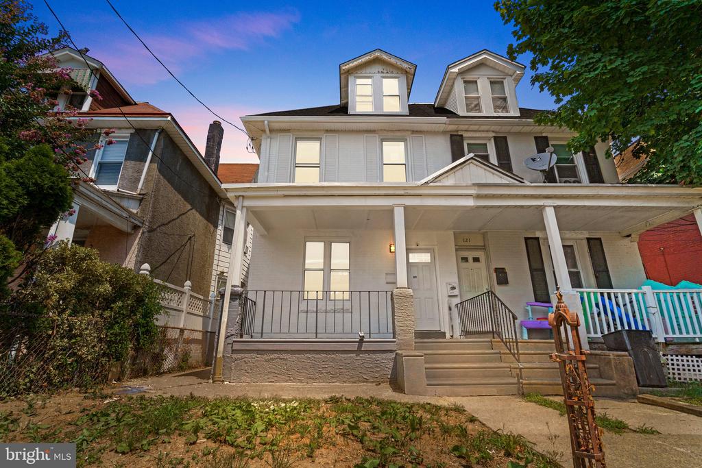 Chestnut St, Upper Chichester, PA 19061