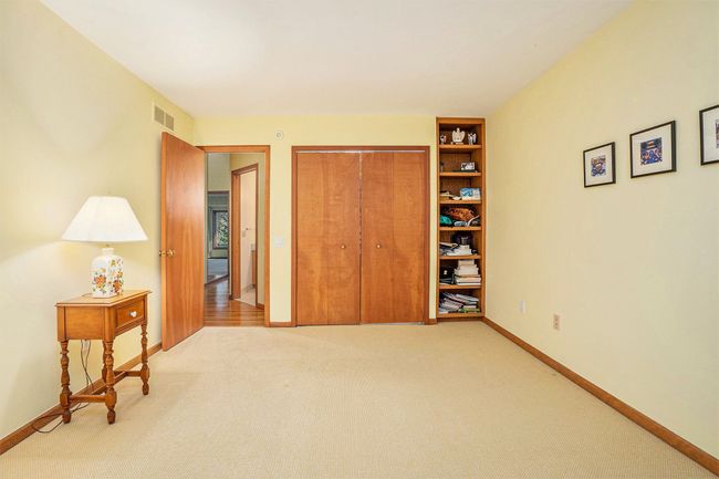 Bedroom 3 closet and built-ins | Image 24