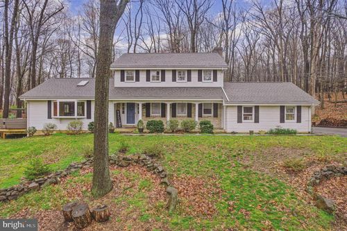 21 Laurel Ridge Rd, Hershey, PA, 17033-2512 | Card Image