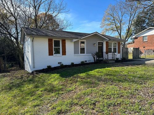 151 Evergreen Cir, Hendersonville, TN, 37075-2913 | Card Image