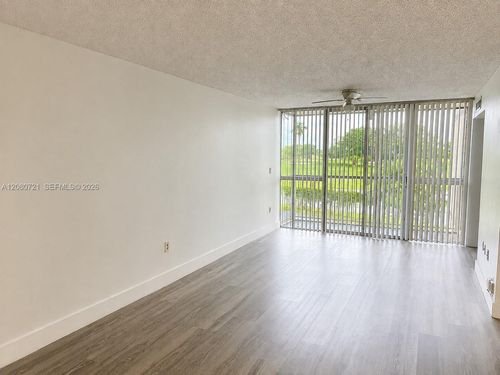 f205-6955 Nw 186th St, Hialeah, FL, 33015-3449 | Card Image