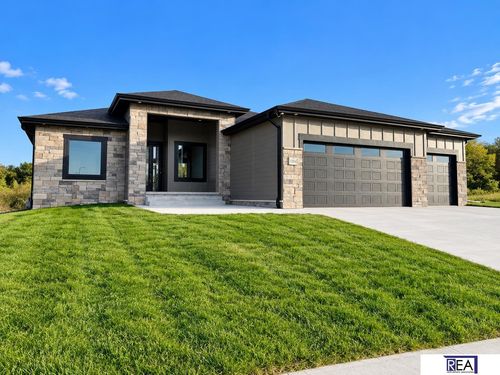 12511 S 87th Ave, Papillion, NE, 68046-5117 | Card Image